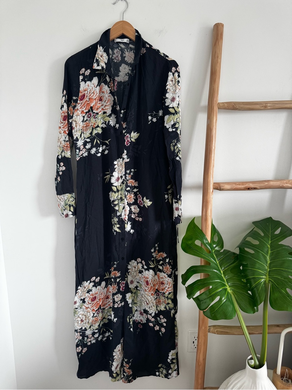 MNG‎ Suit Black Floral Blouse with Pink and Cream Blooms